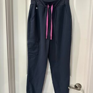 Figs zamora Joggers with Pink drawstring S